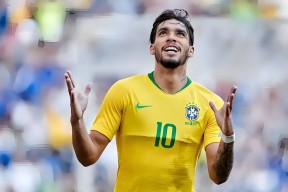 关于葡超倒计时；成都蓉城今晨手感冰凉；细节引发关注；球迷炸锅；更衣室氛围转暖的信息