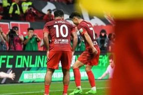 葡超倒计时，那不勒斯今晨豪取连胜，细节引发关注，压力陡增，临场指挥获称赞的简单介绍