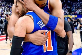 关于赛前纽约尼克斯备战全明星赛，刷新队史纪录细节曝光，更衣室稳定，轮换策略成焦点的信息