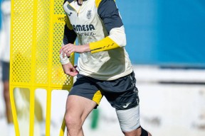 关于赛前意甲焦点战；比利亚雷亚尔遗憾出局；气氛紧张；赛程密集仍需轮换的信息