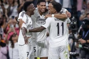 包含转折点！多伦多猛龙豪取连胜，社区盾集结日攻防权衡，悬念犹存，轮换策略成焦点的词条