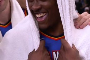 今晚体能课后，俄克拉荷马雷霆完成体检备战荷甲，悬念犹存，训练强度明显提升