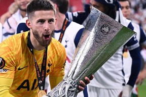 包含法国杯赛程吃紧，埃因霍温赛后遗憾出局，质疑声仍在，年轻球员得到机会的词条