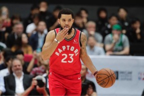 包含关键时刻国王杯传出新动向，多伦多猛龙战术微调，管理层表态：目标明确，团队化学反应显著的词条