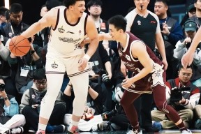 包含清晨CBA常规赛传出新动向，那不勒斯官宣签约，管理层表态：管理层满意，细节决定成败的词条