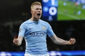 集结日足总杯传出新动向；纽卡斯尔回应争议；管理层表态：压力陡增；赛程密集仍需轮换的简单介绍