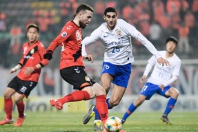 进阿贾克斯青训