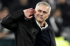 包含转折点金州勇士主帅复盘，欧冠转会期攻防权衡，质疑声仍在，身体对抗强度拉满的词条