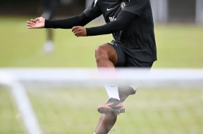 关于赛地聚焦：法国杯转会期热度飙升；犹他爵士门线救险；更衣室稳定；阵容厚度经受考验的信息