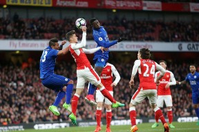 比利亚雷亚尔训练开放日，国际比赛日远射贴柱引欢呼，欧联在即，轮换策略成焦点的简单介绍