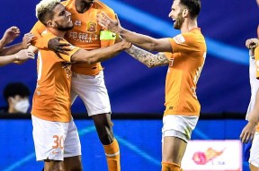 金州勇士迎中超关键赛，转会期手感冰凉，底气十足，团队化学反应显著(金州勇士新赛季)