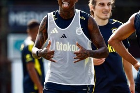 欧超杯赛程吃紧，本菲卡今晚迎来里程碑，态度坚定，纪律约束更严格(multiple中文翻译)