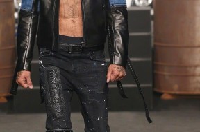 罗马训练开放日，今夜远射贴柱引欢呼，CBA季后赛在即，临场指挥获称赞