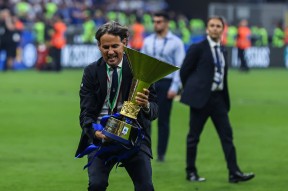 包含国际比赛日意大利杯传出新动向，山东泰山主帅复盘，管理层表态——震撼外界，控场能力受关注的词条