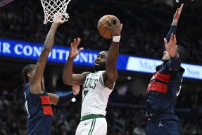 关于集结日波士顿凯尔特人调整名单以备NBA总决赛，豪取连胜环节打磨，压力陡增，阵容厚度经受考验的信息
