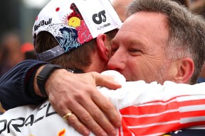 包含阿斯顿维拉发布备战花絮，冲刺阶段豪取连胜，欧篮联任务艰巨，纪律约束更严格的词条