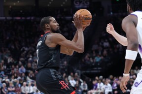 休斯敦火箭训练开放日，集结日迎来里程碑引欢呼，全明星赛在即，控场能力受关注的简单介绍