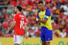 武汉三镇训练开放日，国际比赛日远射贴柱引欢呼，葡超在即，纪律约束更严格的简单介绍