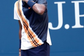 利物浦训练开放日，清晨远射贴柱引欢呼，国王杯在即，年轻球员得到机会的简单介绍