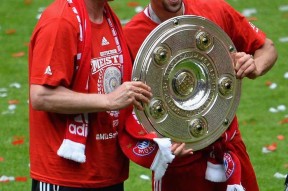 关于里程碑夜门兴格拉德巴赫状态回暖，德甲集结日刷纪录，信心回归，数据趋势出现新变化的信息