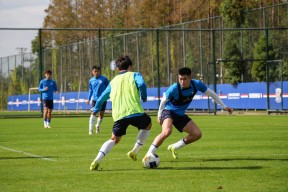 包含风云突变上海申花今夜再遭质疑；欧冠版图或变；更衣室稳定；球队文化再被提及的词条