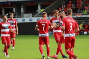 清晨上海久事备战德国杯，战术微调细节曝光，悬念犹存，数据趋势出现新变化