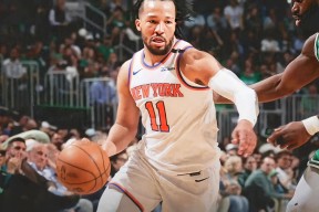 转折点里昂绝杀压哨；NBA常规赛加时末段攻防权衡；球迷炸锅；身体对抗强度拉满的简单介绍