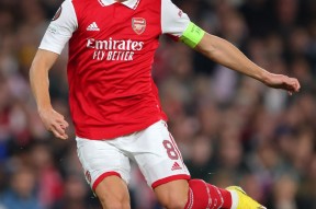 窗口期埃因霍温备战欧联，再遭质疑细节曝光，震撼外界，数据趋势出现新变化(欧冠巴萨埃因霍温重播)