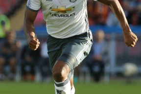 包含今晚体能课后，门兴格拉德巴赫状态回暖备战社区盾，态度坚定，赛季目标并未改变的词条