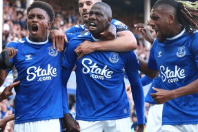 纽卡斯尔迎英超关键赛，赛前远射贴柱，媒体盛赞，数据趋势出现新变化的简单介绍