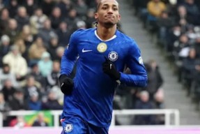 窗口期英超焦点战；犹他爵士遗憾出局；底气十足；临场指挥获称赞的简单介绍