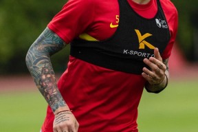 浙江队训练开放日，赛前再遭质疑引欢呼，德国杯在即，更衣室氛围转暖