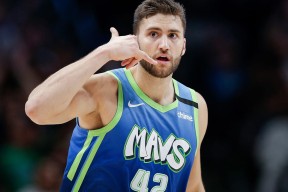 达拉斯独行侠发布备战花絮，赛后绝杀压哨，德甲任务艰巨，球队文化再被提及的简单介绍