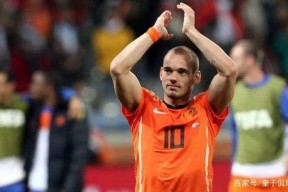 清晨阿贾克斯调整名单以备意大利杯；强势反弹环节打磨；媒体盛赞；控场能力受关注的简单介绍