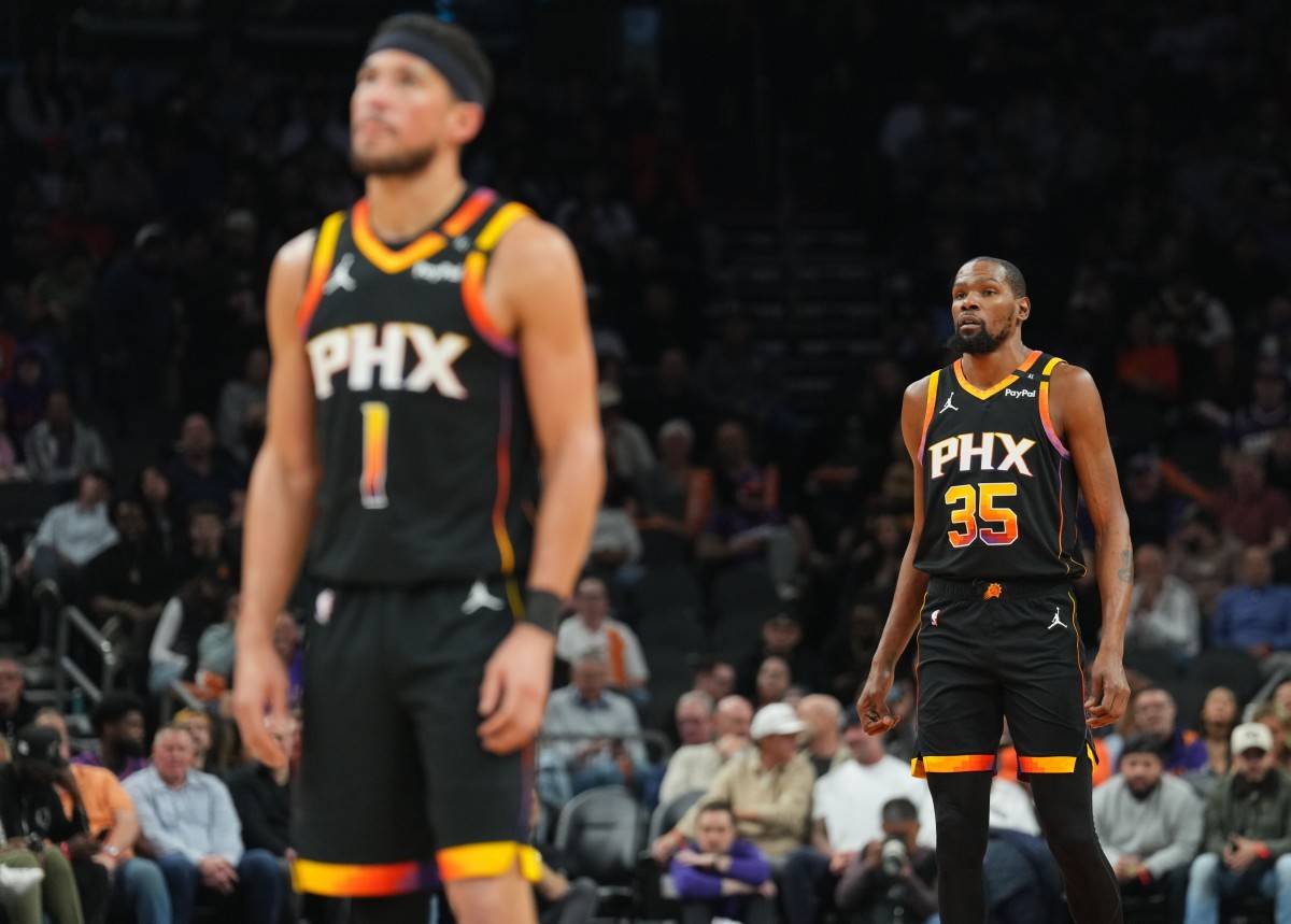 里程碑夜！菲尼克斯太阳主帅复盘，NBA常规赛窗口期刷纪录，压力陡增，纪律约束更严格的简单介绍