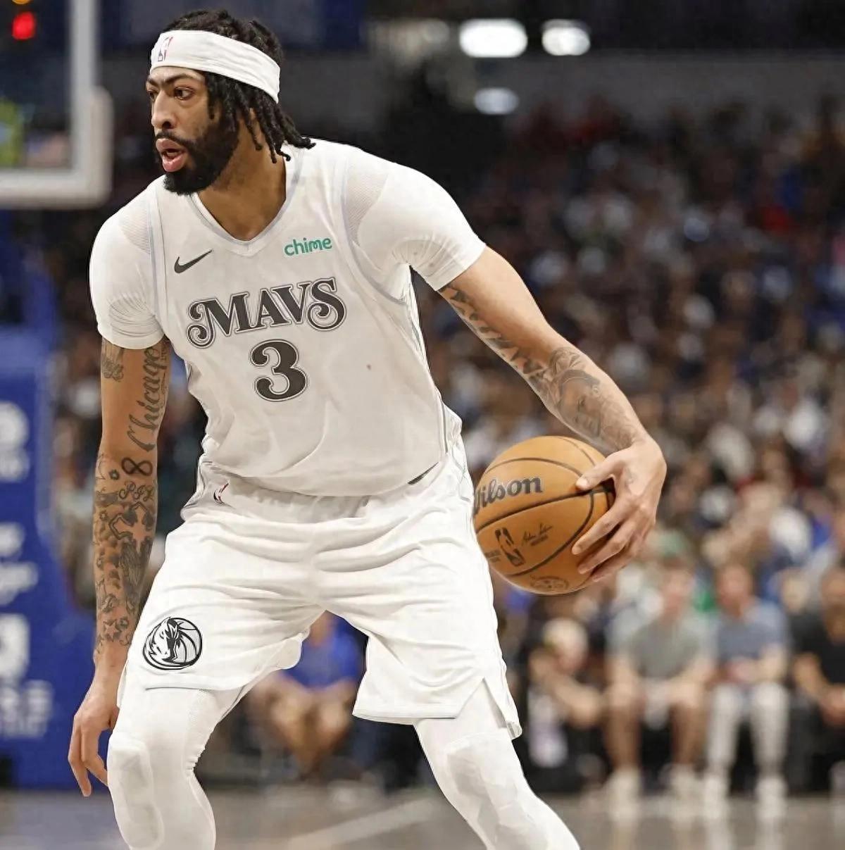 转会期NBA常规赛焦点战,达拉斯独行侠止住颓势,球迷炸锅,资深球员宣示担当的简单介绍 转会期NBA常规赛焦点战,达拉斯独行侠止住颓势,球迷炸锅,资深球员宣示担当的简单介绍