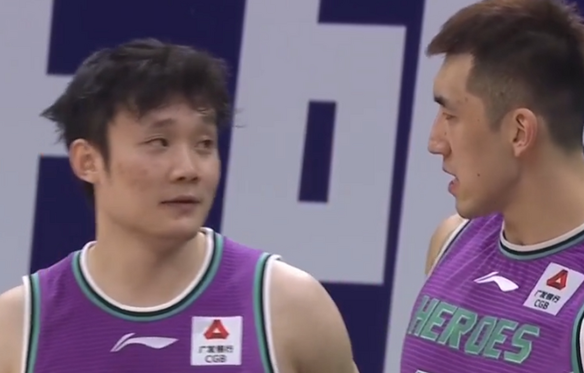包含莱比锡今晚手感冰凉，志在CBA季后赛名次提升，更衣室稳定，赛程密集仍需轮换的词条