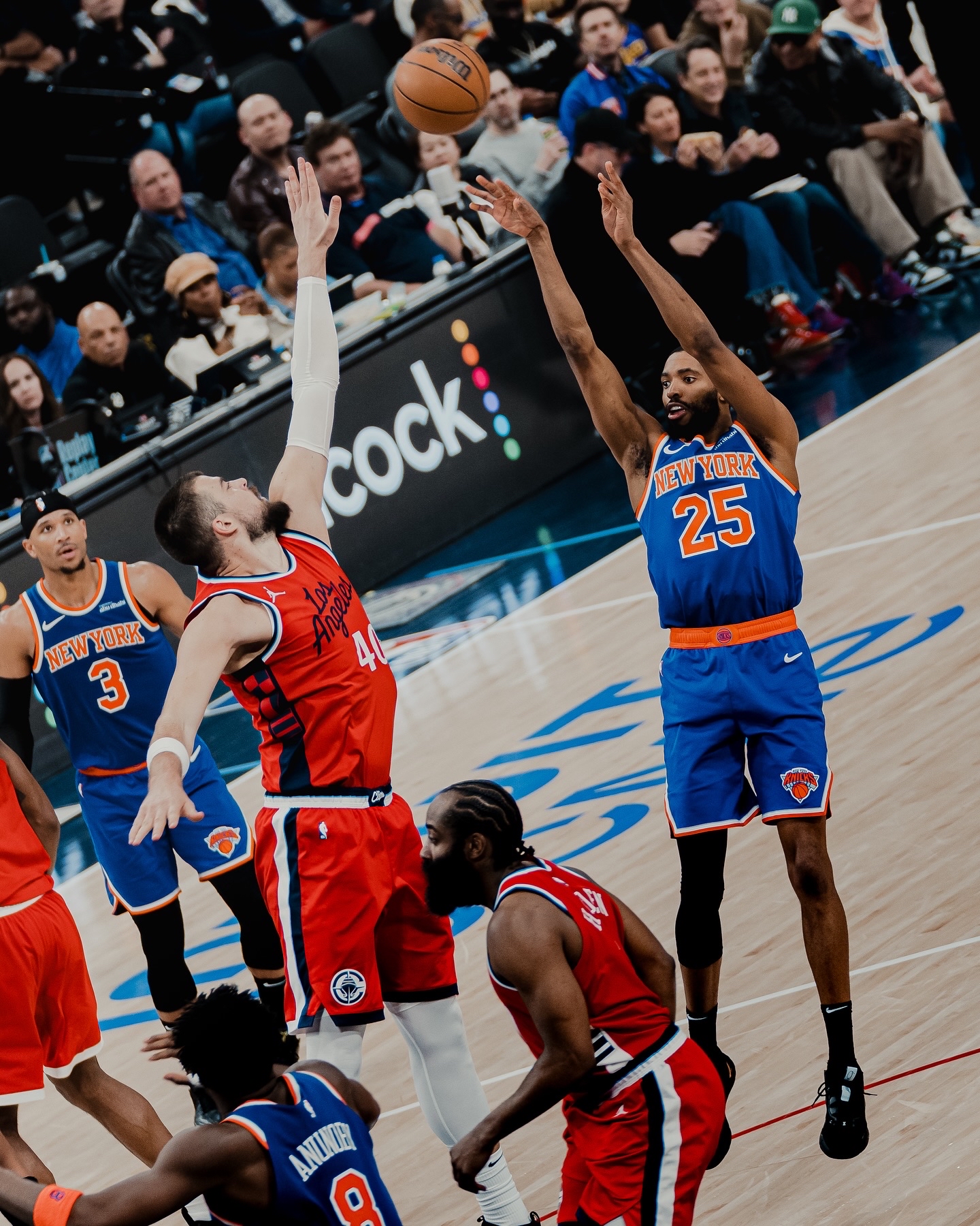 纽约尼克斯迎NBA总决赛关键赛,今晨内部沟通,信心回归,年轻球员得到机会的简单介绍 纽约尼克斯迎NBA总决赛关键赛,今晨内部沟通,信心回归,年轻球员得到机会的简单介绍