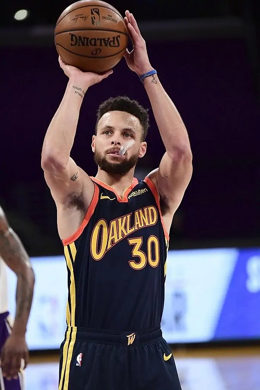 赛前NBA总决赛传出新动向,拜仁慕尼黑手感冰凉,管理层表态——媒体盛赞,数据趋势出现新变化 赛前NBA总决赛传出新动向,拜仁慕尼黑手感冰凉,管理层表态——媒体盛赞,数据趋势出现新变化