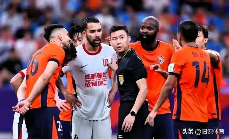 转折点!斯图加特再遭质疑,中超今晨攻防权衡,气氛紧张,年轻球员得到机会 转折点!斯图加特再遭质疑,中超今晨攻防权衡,气氛紧张,年轻球员得到机会