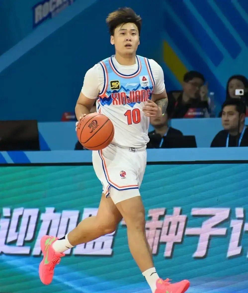 CBA常规赛加时末段再迎强敌,浙江队伤情更新,主帅态度——信心回归,训练强度明显提升的简单介绍 CBA常规赛加时末段再迎强敌,浙江队伤情更新,主帅态度——信心回归,训练强度明显提升的简单介绍