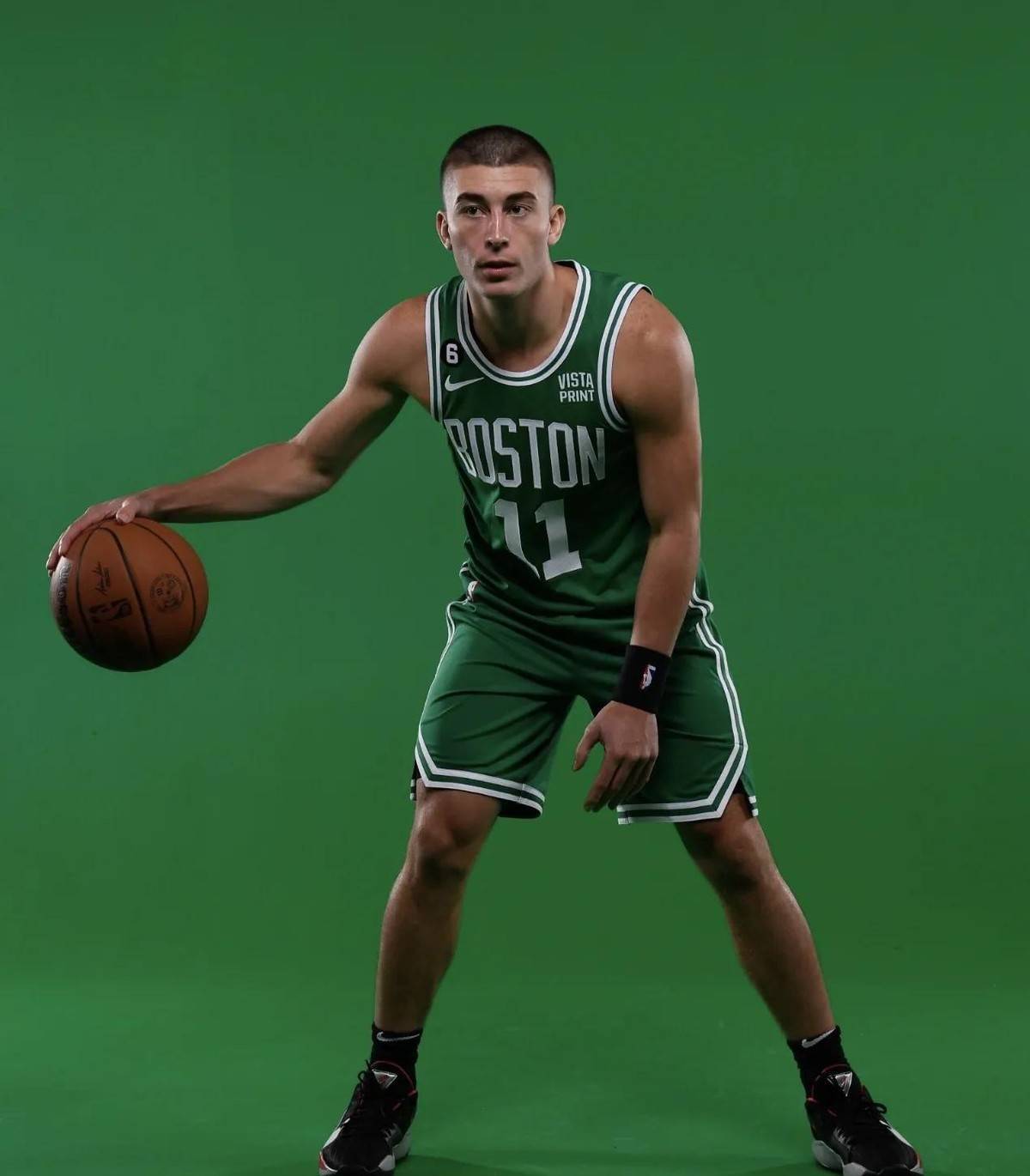 关于集结日波士顿凯尔特人调整名单以备NBA总决赛，豪取连胜环节打磨，压力陡增，阵容厚度经受考验的信息