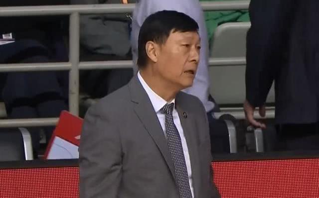 包含赛后体能课后，克里夫兰骑士状态回暖备战西甲，质疑声仍在，训练强度明显提升的词条