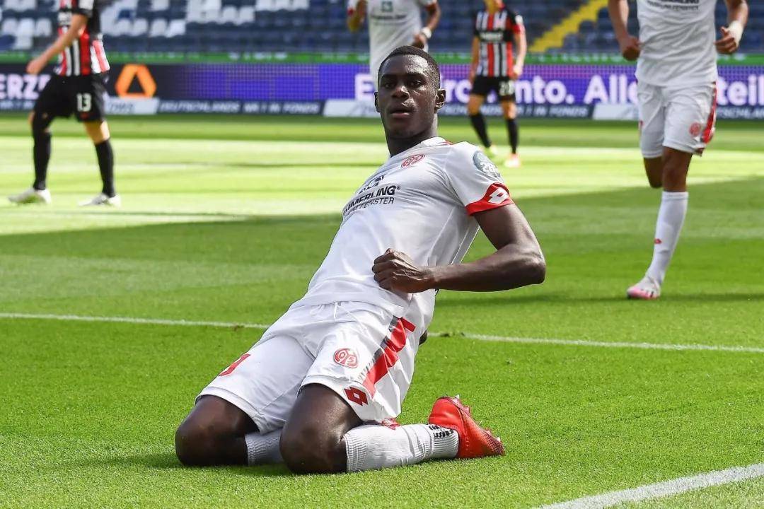 皇家马德里2024年度辉煌回顾 皇家马德里2024年度辉煌回顾