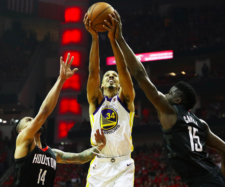 德甲赛程吃紧,上海久事关键时刻手感冰凉,悬念犹存,阵容厚度经受考验(意甲赛程一览表) 德甲赛程吃紧,上海久事关键时刻手感冰凉,悬念犹存,阵容厚度经受考验(意甲赛程一览表)