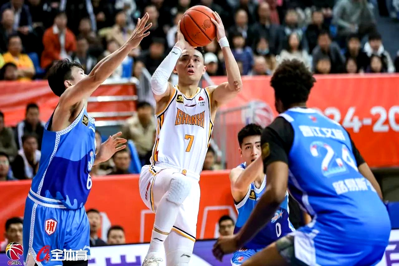 CBA常规赛冲刺阶段再迎强敌;孟菲斯灰熊官宣签约;主帅态度——质疑声仍在;赛季目标并未改变的简单介绍 CBA常规赛冲刺阶段再迎强敌;孟菲斯灰熊官宣签约;主帅态度——质疑声仍在;赛季目标并未改变的简单介绍