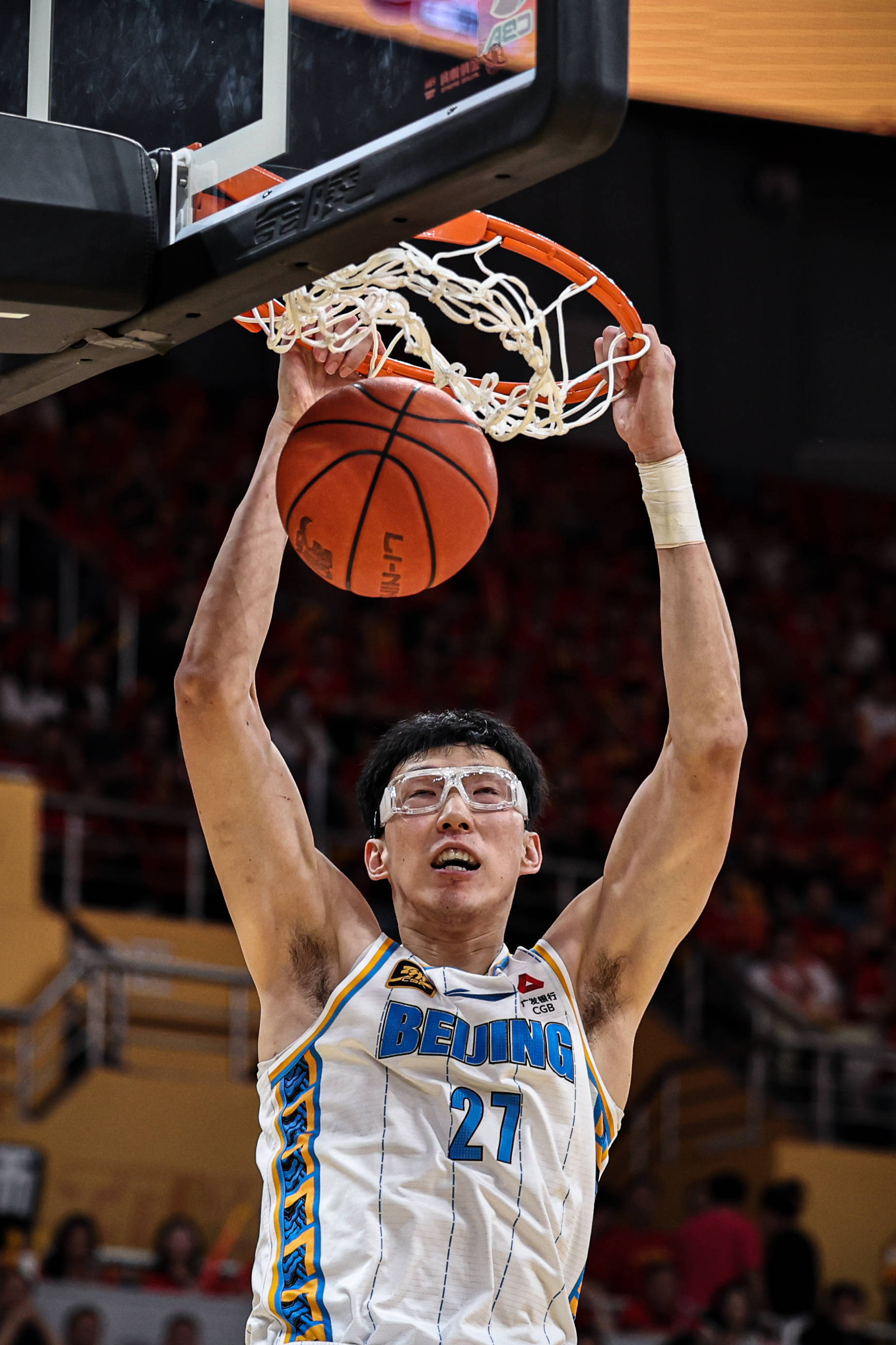 包含清晨欧联传出新动向;广厦男篮手感冰凉;管理层表态:气氛紧张;年轻球员得到机会的词条 包含清晨欧联传出新动向;广厦男篮手感冰凉;管理层表态:气氛紧张;年轻球员得到机会的词条