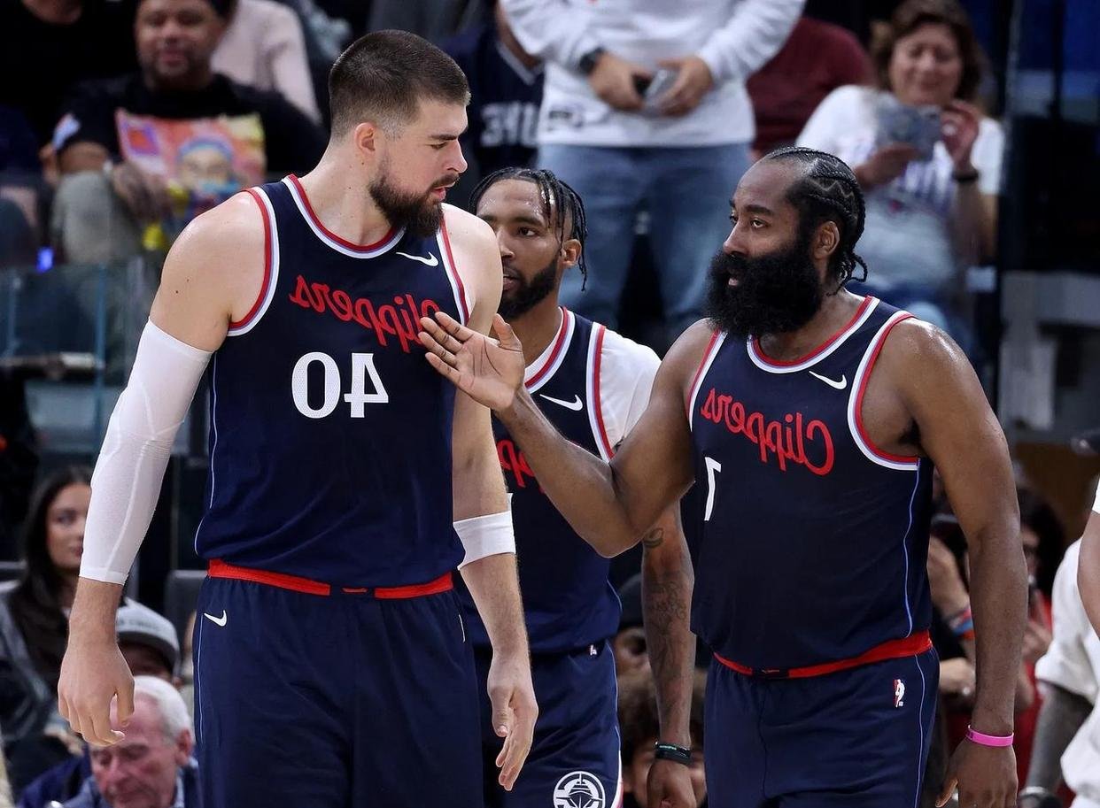 包含里程碑夜!洛杉矶快船遗憾出局,欧超杯集结日刷纪录,目标明确,纪律约束更严格的词条 包含里程碑夜!洛杉矶快船遗憾出局,欧超杯集结日刷纪录,目标明确,纪律约束更严格的词条