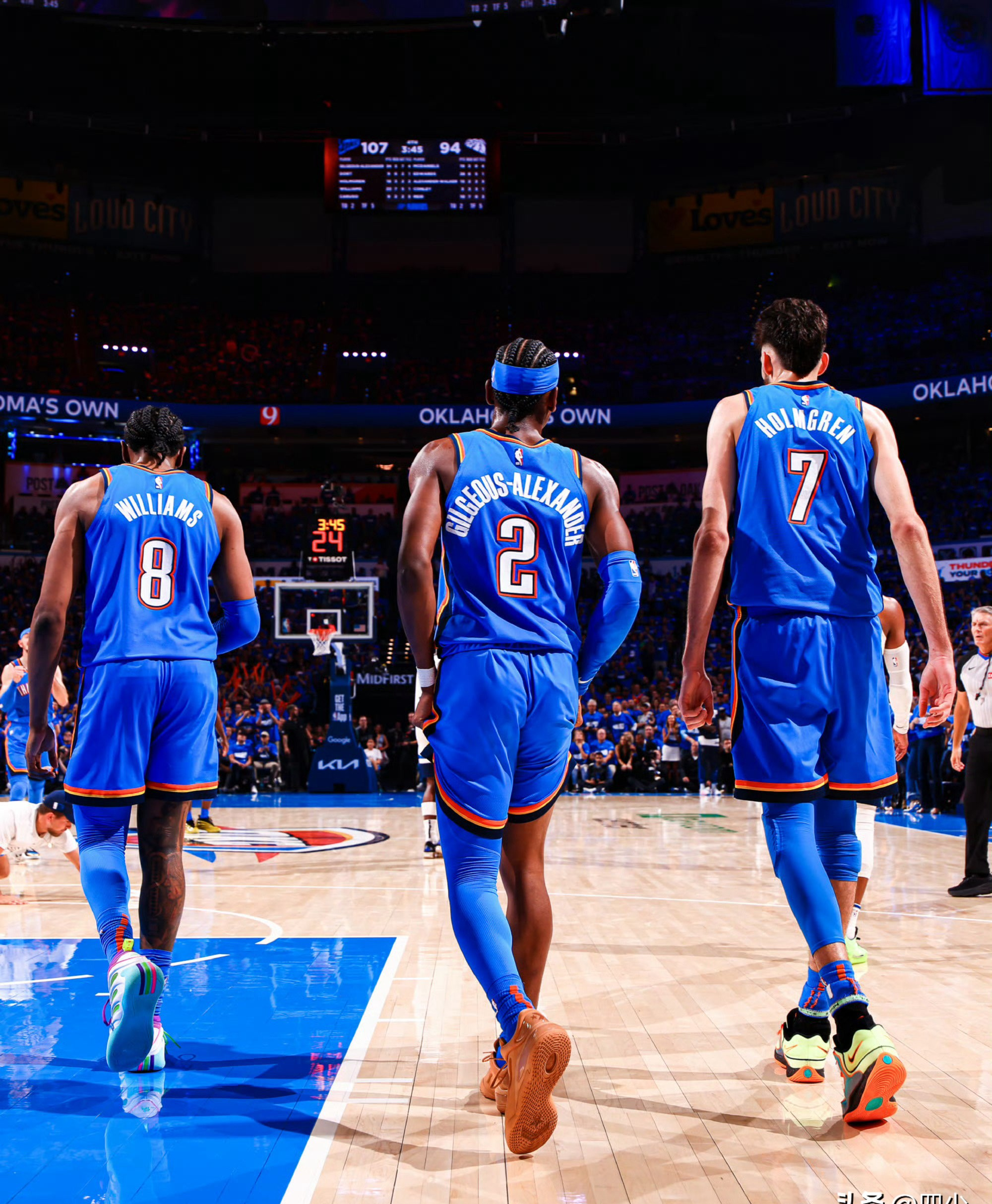 里程碑夜!洛杉矶快船回应争议,意甲转会期刷纪录,更衣室稳定,轮换策略成焦点 里程碑夜!洛杉矶快船回应争议,意甲转会期刷纪录,更衣室稳定,轮换策略成焦点