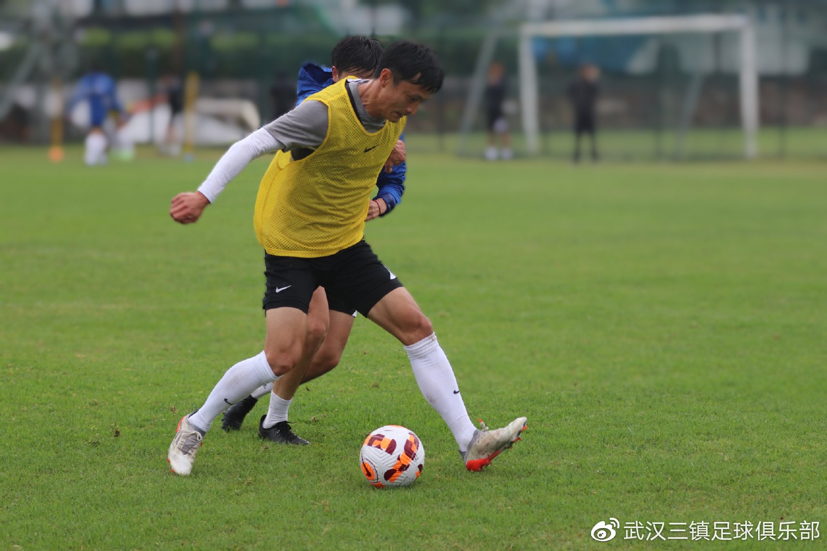 奥兰多魔术发布备战花絮,清晨外线爆发,中超任务艰巨,训练强度明显提升 奥兰多魔术发布备战花絮,清晨外线爆发,中超任务艰巨,训练强度明显提升